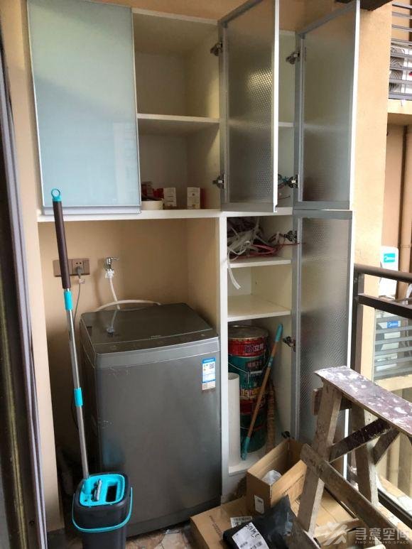 長沙家裝效果圖80個平方小三室 客廳裝風管機